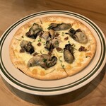 TheOysters牡蠣専門店 - 牡蠣と青唐辛子のPIZZA