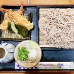 信州そば木曽路 - 料理写真:天ぷらは揚げたて