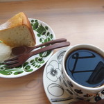 コーヒー オッタ - ほっこりサイズのコーヒー　さつまいものチーズケーキ