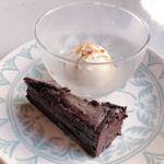 a.myu and village - デザートセット（ショコラケーキとアフォガード）