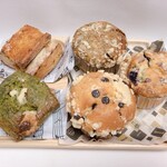 a.myu and village - お土産に焼き菓子を購入♪