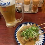 七福神 - どて焼き3本　430円　ビール1杯目　100円