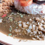 a.myu and village - ちょっぴりスパイシーな「竹炭カレー」