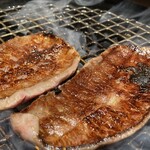 YAKINIKU 八山牛 - 