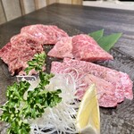 YAKINIKU 八山牛 - 