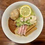 RAMEN GOTTSU - 燻製味玉油そば(1,050円)