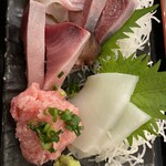 Rokusuisan - ブリ、鯛 、イカ、マグロたたき、ヤイトカツオ⟡.·刺身が新鮮‼️絶品•ᴗ•ꕤ*