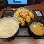 Yoshinoya - から揚げ定食 688円