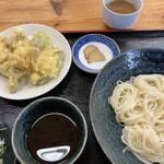 駅前食堂 - 料理写真:稲庭うどん（天ぷら付き）