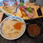 Sushi Sake Saka Na Sugi Dama - 