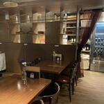 Bistro楚 - 店内。ソファ席もありますが、人が入るアングルだったのでこちらだけの撮影で。