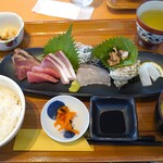 平戸瀬戸市場 レストラン - 料理写真:平戸瀬戸刺身盛定食　1,350円