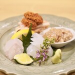 割烹 はらだ - 刺身2　こっぺがに外子は蟹酢和え、皮はぎ肝しょうゆ、槍烏賊、天然くえ　