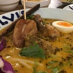 スープカレー&ダイニング エルビス - 3種のチキンパラダイス！