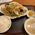 太田樓 - 牡蠣とネギの生姜炒め