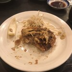 酒場 ふくろ - 食いかけのメンチカツ　見苦しくてすいません