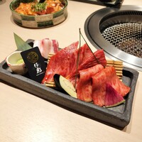 牛刺しと焼肉 仔虎 クリスロード店 - 焼肉定食