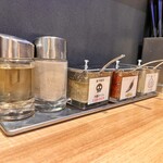 豚骨醤油 三輪 - 