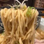 豚骨醤油 三輪 - 