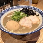 豚骨醤油 三輪 - 