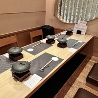 美食 個室・炭火焼・ワイン 縁 新宿店 - 掘りごたつ席の完全個室