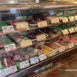 武藤精肉店 - 店内ショーケース