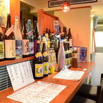 Hayapon - 日本酒、焼酎を中心にところせましと一升瓶が並んでいます。