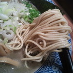 宮庵 - 超煮干し押しなこのスタイル！とにかく派手に、ドッカンドッカンのニボニボ感