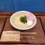 むかん 初台 - 牡蠣塩ラーメン＋味玉