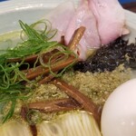 むかん 初台 - 牡蠣塩ラーメン＋味玉