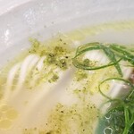 むかん 初台 - 牡蠣塩ラーメン＋味玉