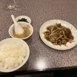 中国家庭料理　輝苑 - レバーとニラ炒め