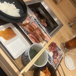 焼肉食堂まんぷく - 僕の。写真を撮り忘れてて食いかけで…
