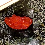 鮨 近藤 - 【イクラ】醤油漬が良い漬け具合でプチプチ感が最高❣やや小粒ですが見た目の艶々感も素敵です♡