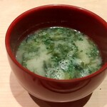 鮨 近藤 - 【アオサの味噌汁】カニの出汁がよく出ており身体に沁みる美味しさです。。。何杯でも飲めちゃいそうです♪