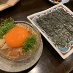 酒亭 田中 - 胸肉の漬け　卵黄＋焼き海苔
