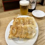 中国料理 万寿 - 焼き餃子¥600。