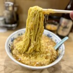 中国料理 万寿 - 麺リフト。