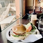 BEETLE BURGER - モーニング BLTバーガー