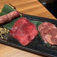 中目黒焼肉 登牛門 - 牛タン3種食べ比べ