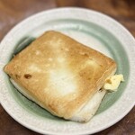 Toyodaya - はんぺんチーズ焼き　385円