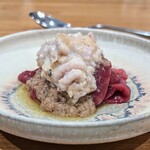 La Stalla - 白子のムニエルに対して、馬刺しの冷がええ仕事しよります