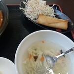 台湾料理 福祥居 - 定食の揚げ物とスープ