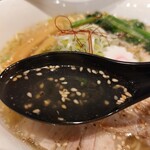 麺や きしもと - 透き通った鶏ガラスープ