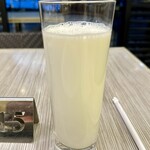 Kuraun Kafe - 牛乳
