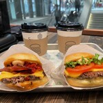 SHAKE SHACK - 