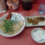 Nagahama Ichiban - ラーメン+餃子