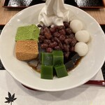 茶房いせはん - 特製あんみつ