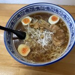 あやラーメン - 醤油ラーメン　大盛り(2玉)200円増し　900円