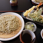 味里 - 料理写真:天ぷら付きもり